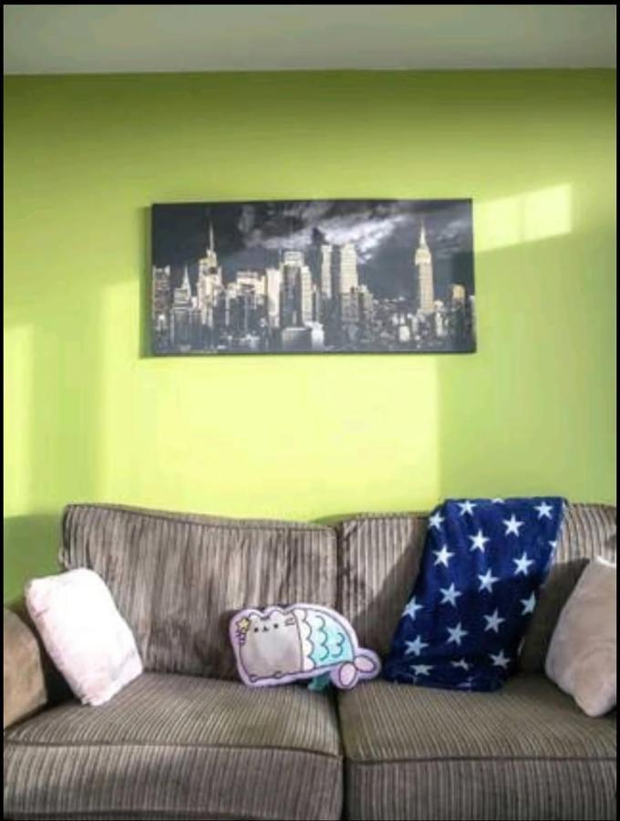 Large 3 Bedrooms In Liverpool City Centre, Free Parking Екстер'єр фото
