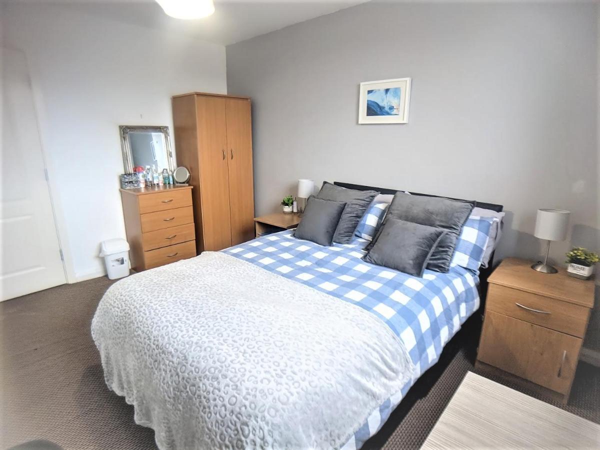 Large 3 Bedrooms In Liverpool City Centre, Free Parking Екстер'єр фото