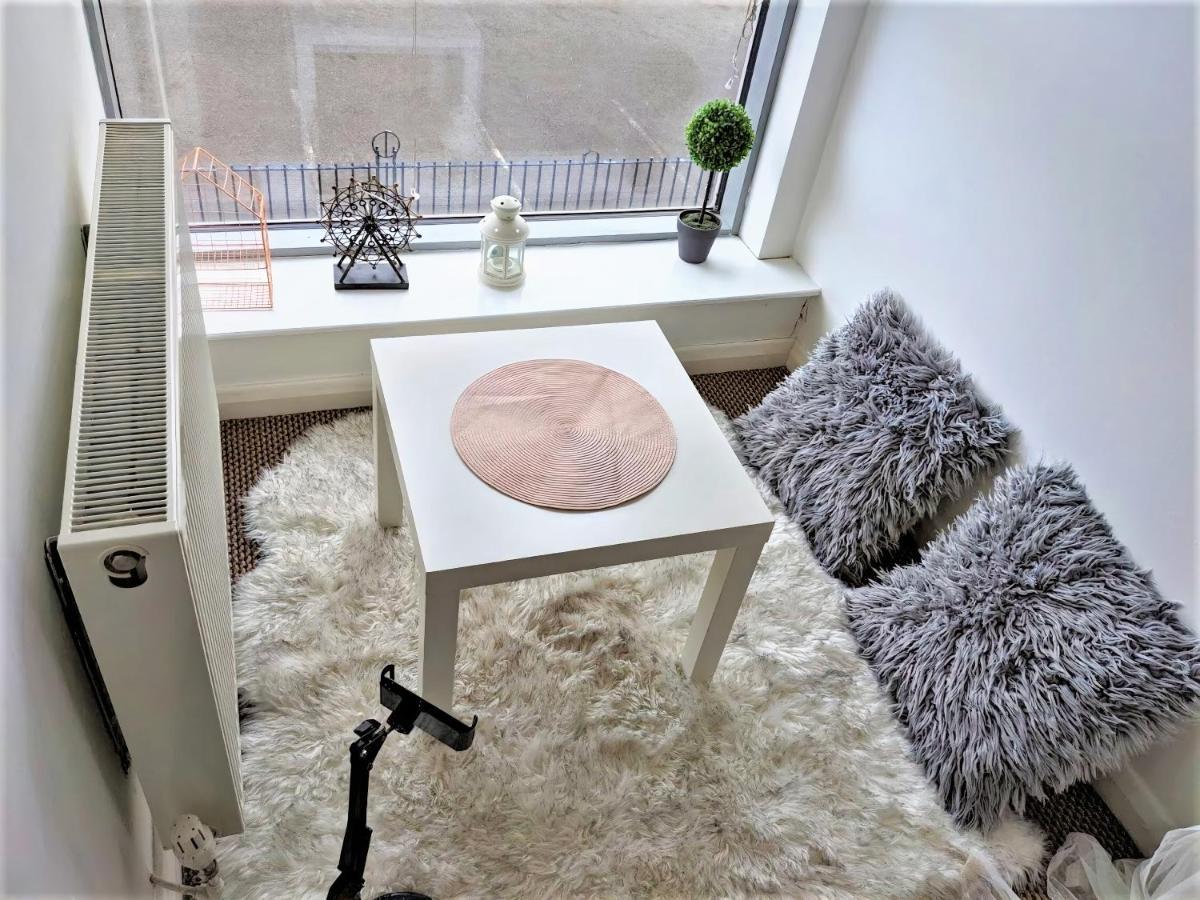 Large 3 Bedrooms In Liverpool City Centre, Free Parking Екстер'єр фото